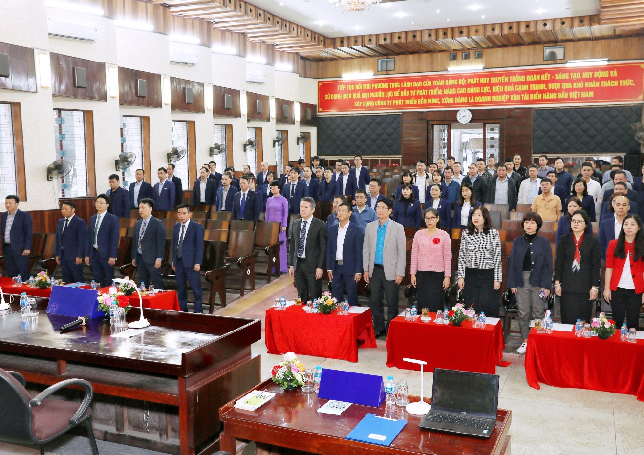 Hội nghị Đại biểu Người lao động năm 2024 Công ty cổ phần Vận tải biển Việt Nam “Đoàn kết, sáng tạo, quyết tâm phát triển đội tàu và kinh doanh hiệu quả”